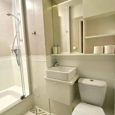 Uroczy Apartament Typu Studio - Centrum * Warsaw